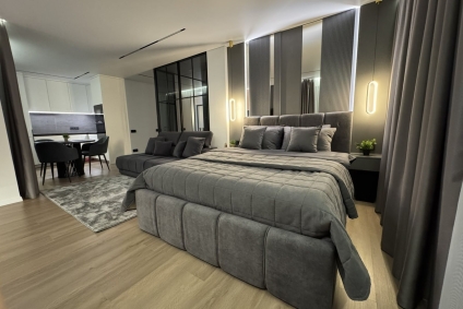 Современная квартира-студия рядом с центром