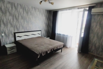 Напротив гостиницы Лучеса